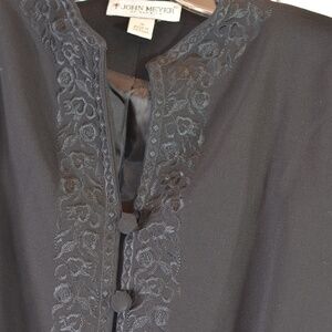 Black embroidered two pice Skirt/Jacket Suit SZ 14 John Meyer